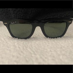 Ray-Ban Polarized Wayfarer Glasses